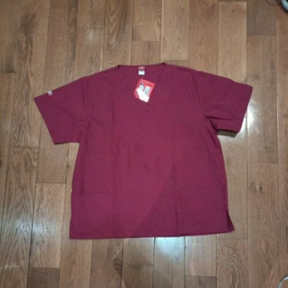 NWT Sherly Uniform Scrub Top Maroon 2  Pockets Sz 2X